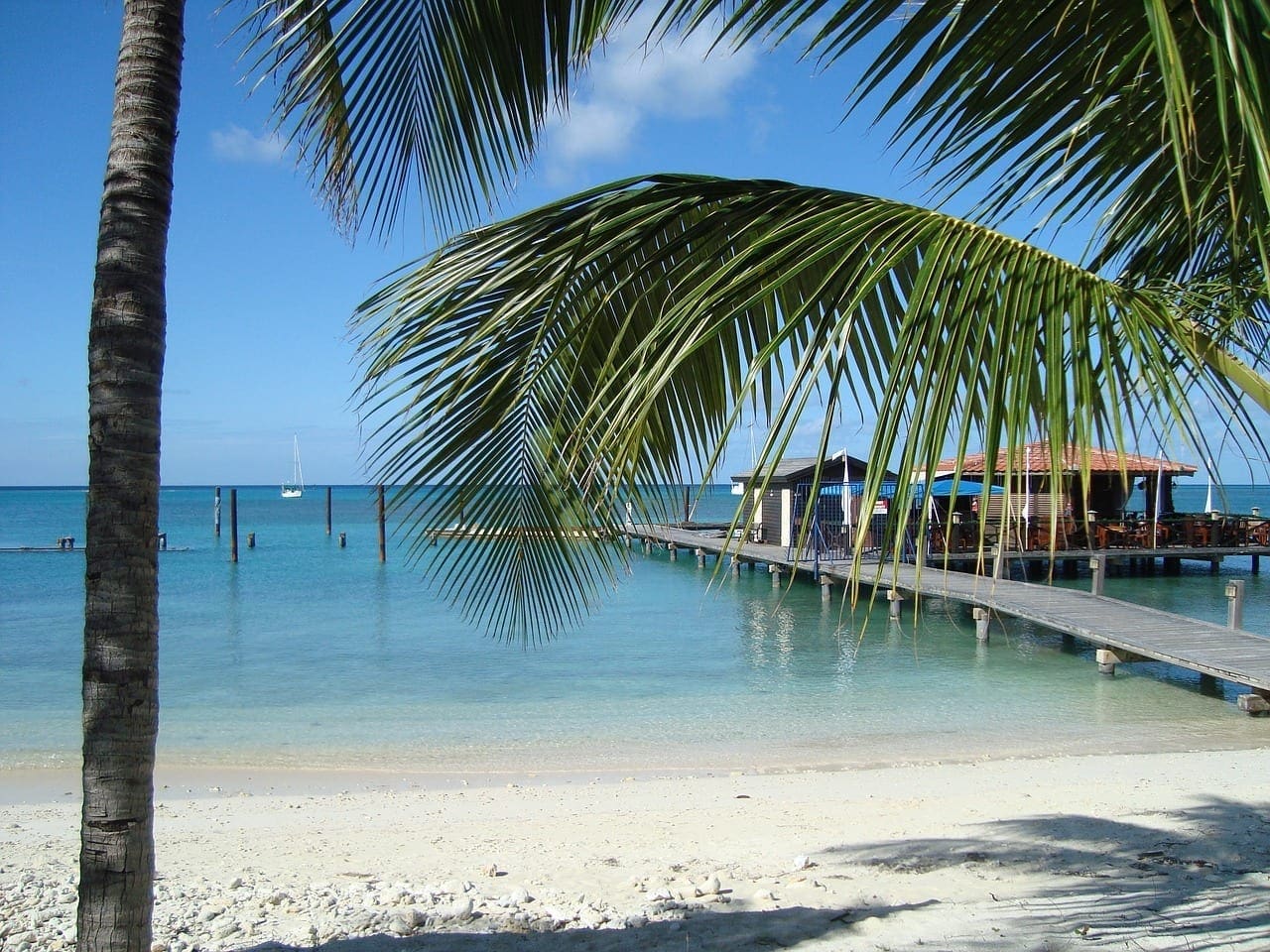 What Is A Caribbean Yacht Charter With Skipper?