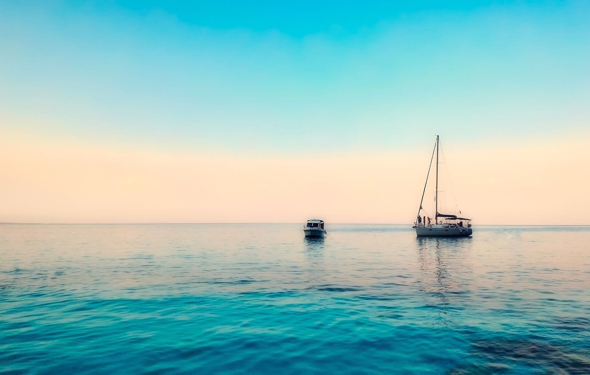 Learn More About Chartering A Catamaran Vs Monohull
