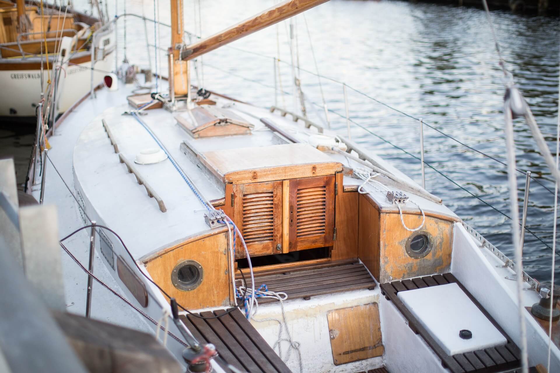 Monohull yacht charter