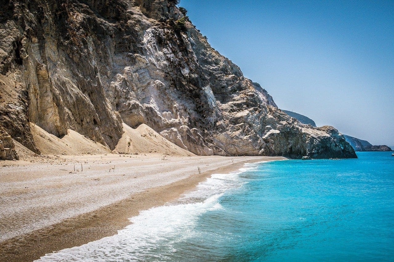 Cruising Areas for a Greek Yacht Charter
