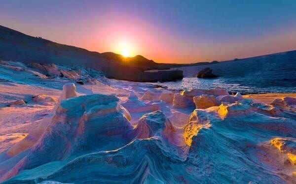 Sarakiniko, Milos