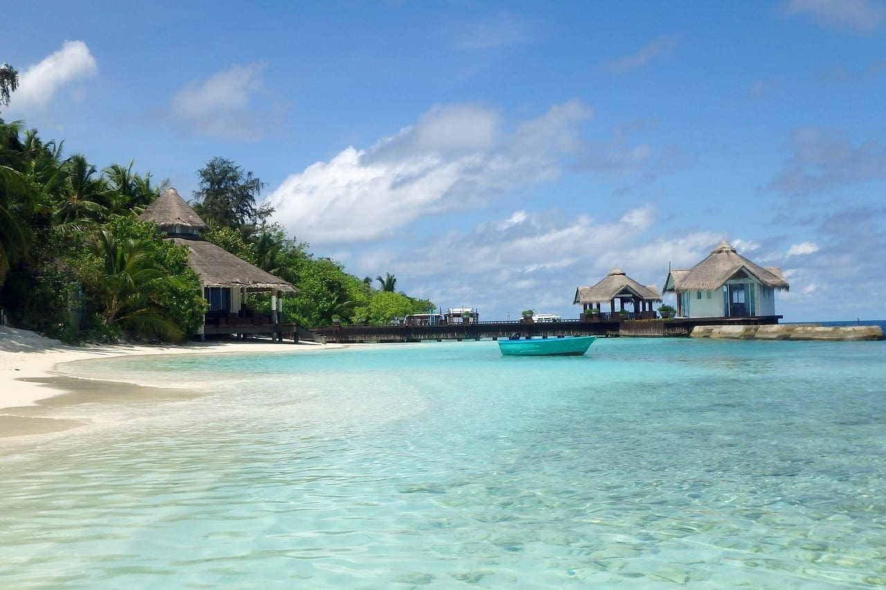 Places Not to Miss on a Luxury Maldives Yacht Charter