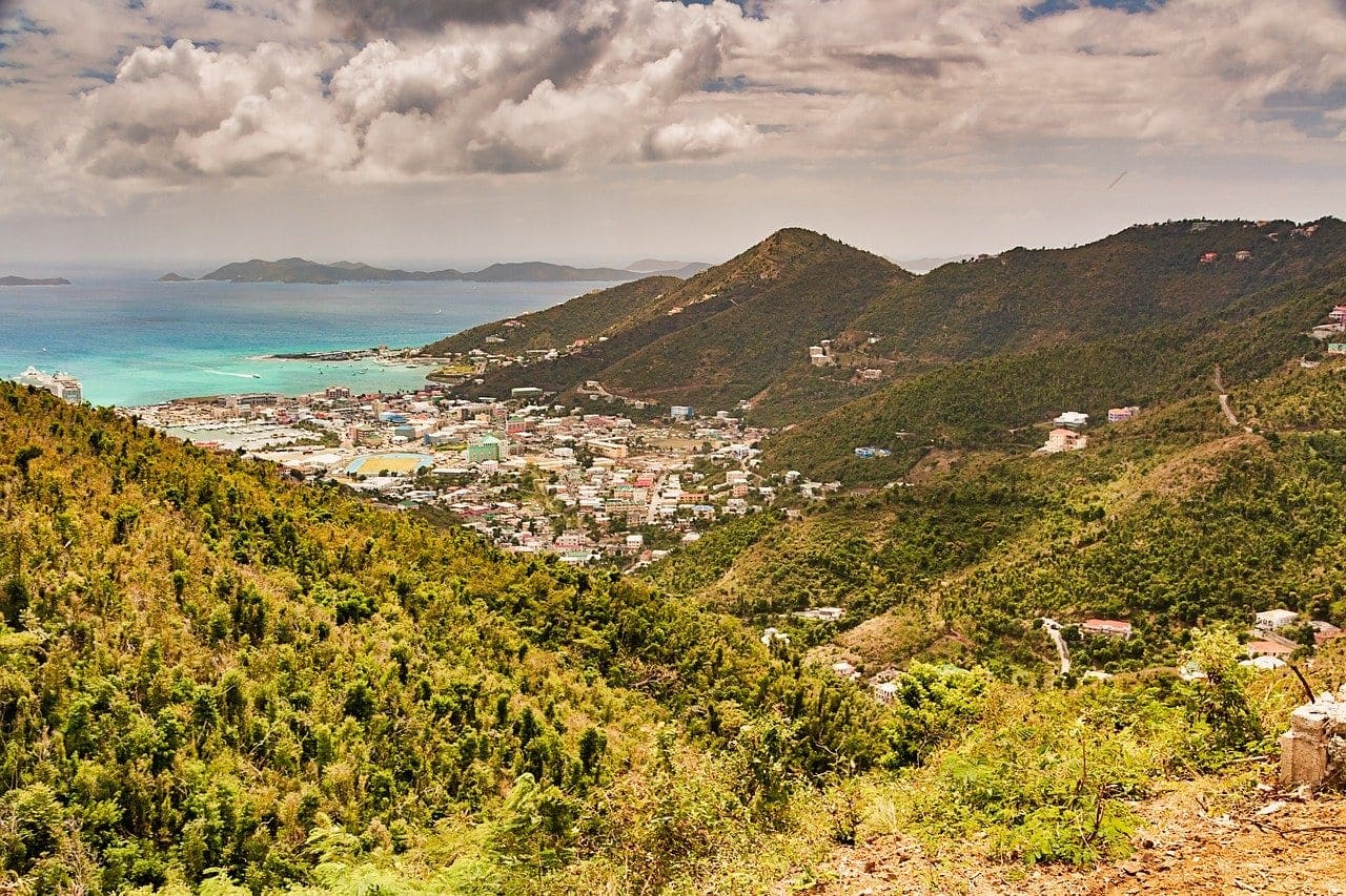 Why Should You Go On A BVI Yacht Charter With Skipper?