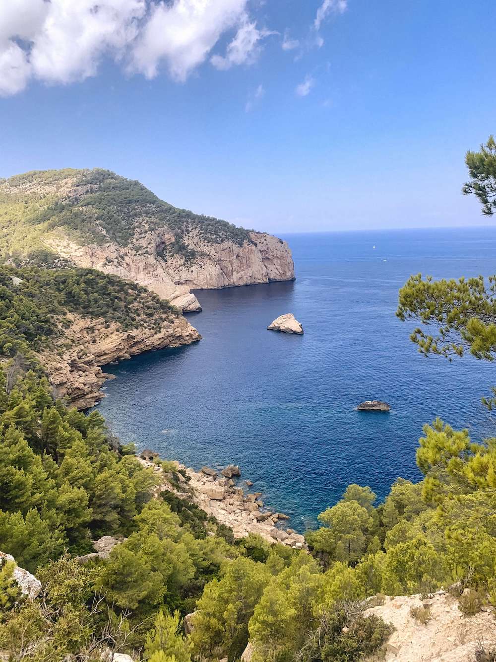 Places Not To Miss On An Ibiza Yacht Charter